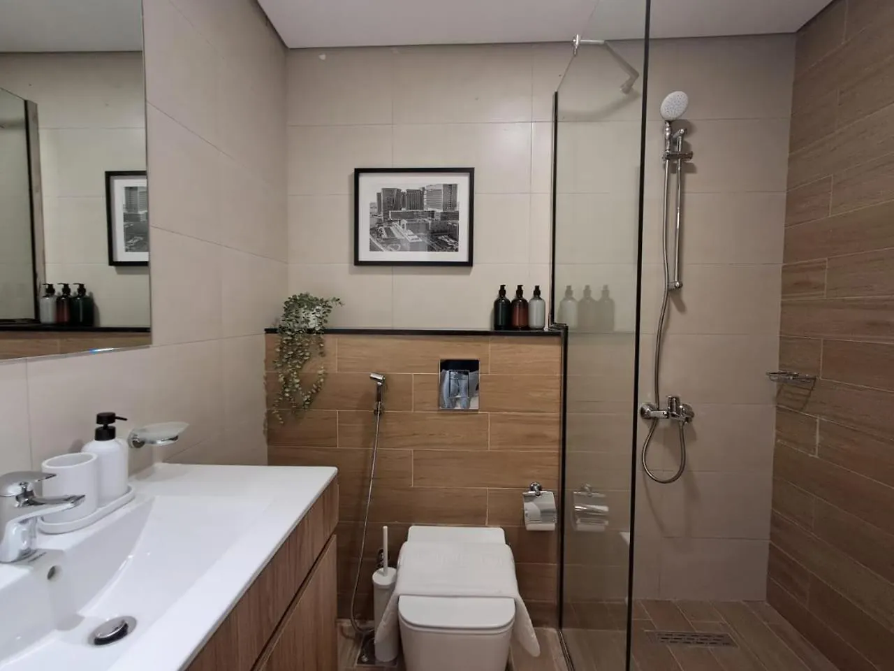 Elegant 1Bdr For Corporate, Executive, Business Stays - 3 Min Walk To Adgm, Cleveland & Galleria - Big Balcony - Canal View - High Floor アブダビ 0*,
