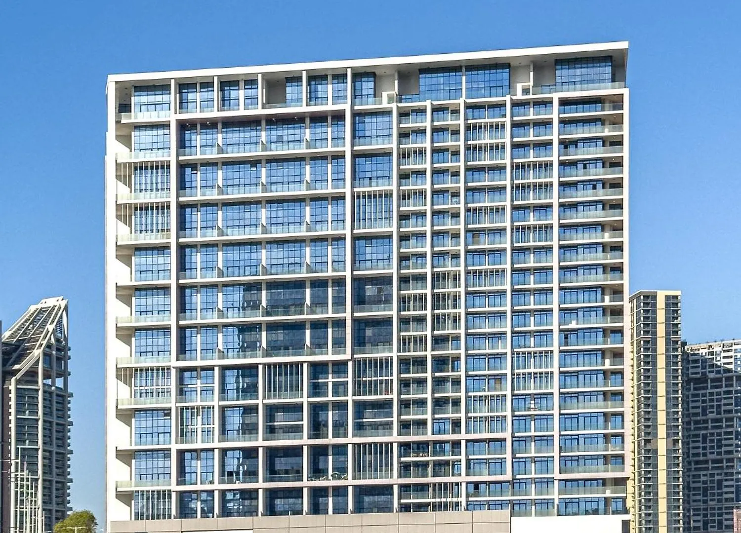 Elegant 1Bdr For Corporate, Executive, Business Stays - 3 Min Walk To Adgm, Cleveland & Galleria - Big Balcony - Canal View - High Floor アブダビ