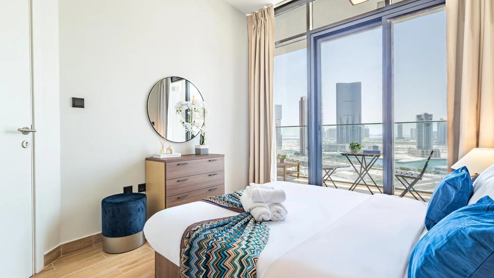 Elegant 1Bdr For Corporate, Executive, Business Stays - 3 Min Walk To Adgm, Cleveland & Galleria - Big Balcony - Canal View - High Floor アブダビ